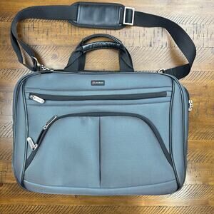 Foray Multi Purpose Travel Bag 17” Laptop Carry Case w Strap Multiple Zippers